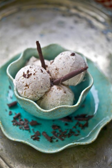 Amaretto Gelato with mint chocolate / Мороженое с амаретто, корицей  и мятным шоколадом