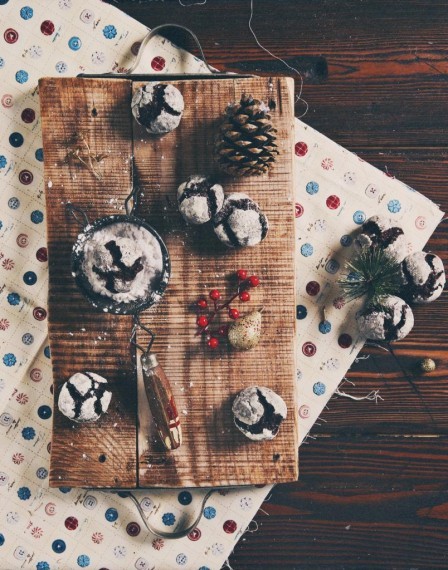 Рождественское шоколадное печенье с трещинками по рецепту Ирины Чадеевой