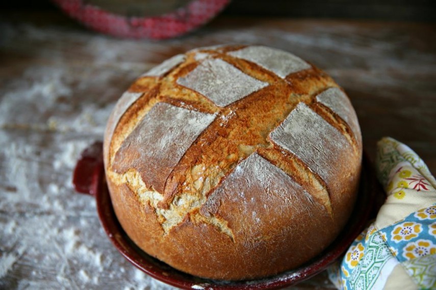 Самый простой домашний дрожжевой хлеб, а точнее рецепт очень удачного дрожжевого теста, которое потом вам наверняка пригодится и не один раз